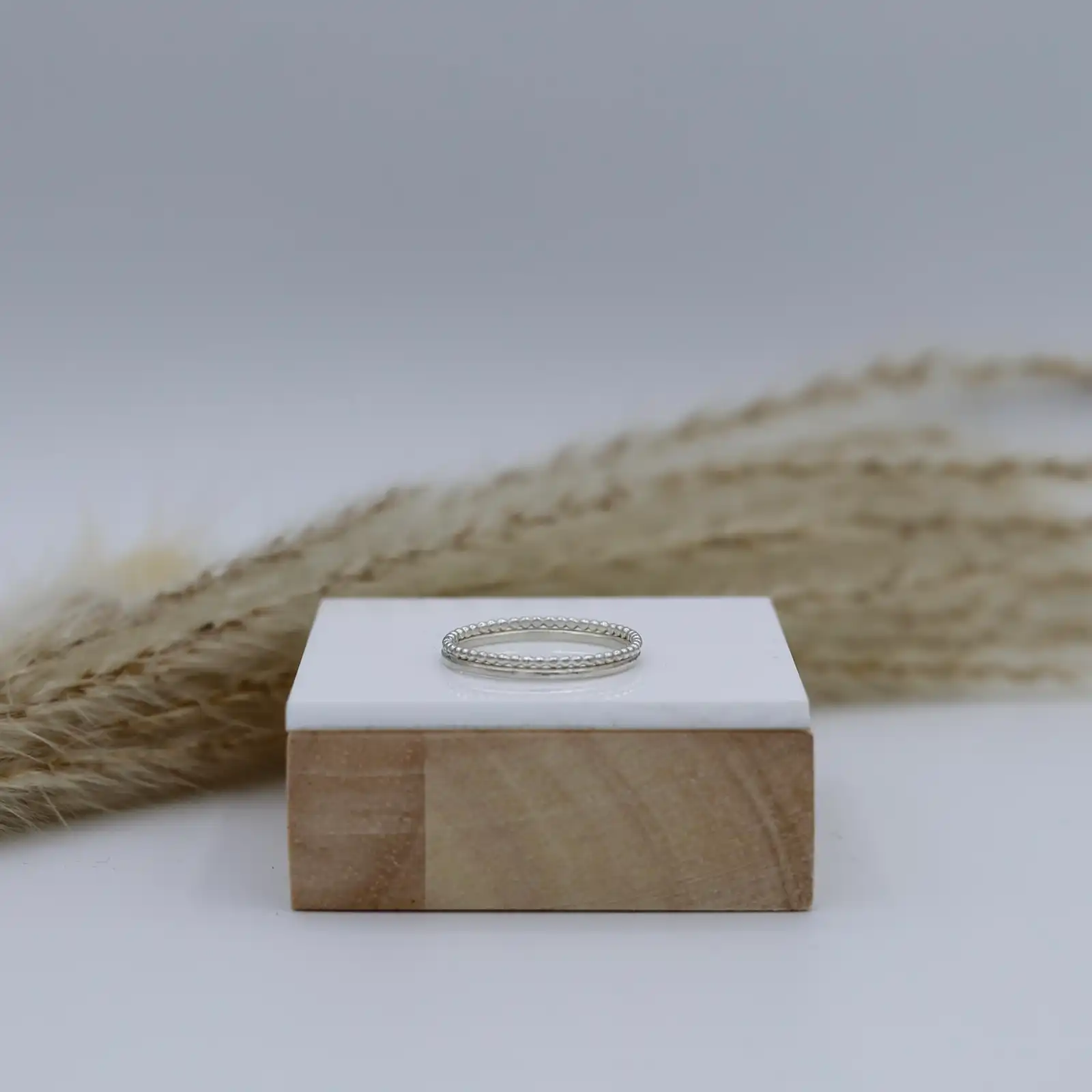Thumbnail: Ring - Mini dots